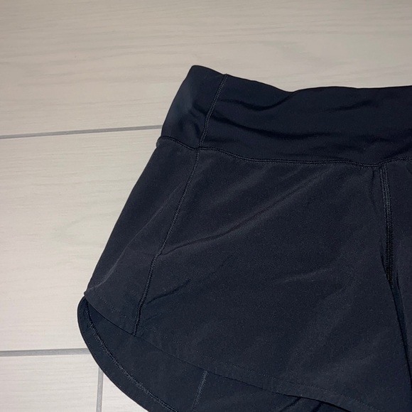 Lululemon Speed Up’s 4” - Picture 2 of 5